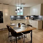 - 2 Bed - Free Parking Kvaloysletta