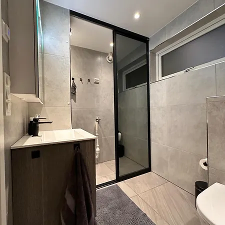 Apartmán - 2 Bed - Free Parking *