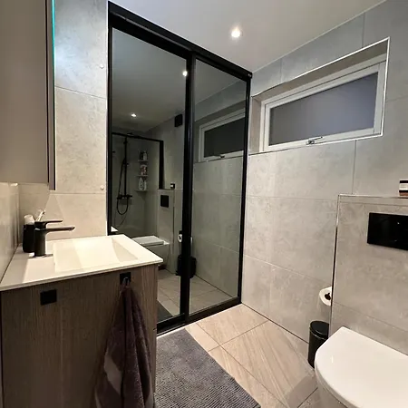 Apartment - 2 Bed - Free Parking Kvaloysletta