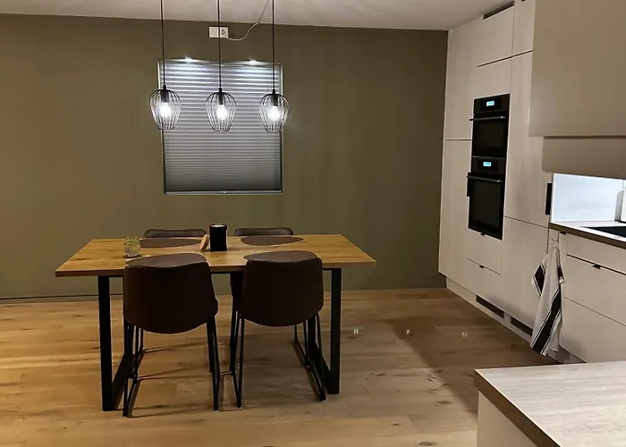 - 2 Bed - Free Parking Kvaloysletta
