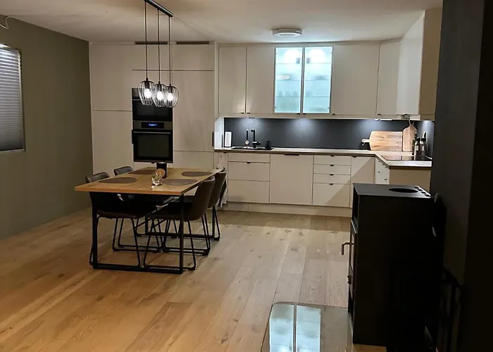- 2 Bed - Free Parking Kvaloysletta